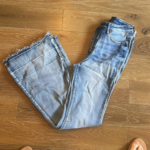 Judy Blue Flare Jeans - Picture 5 of 5